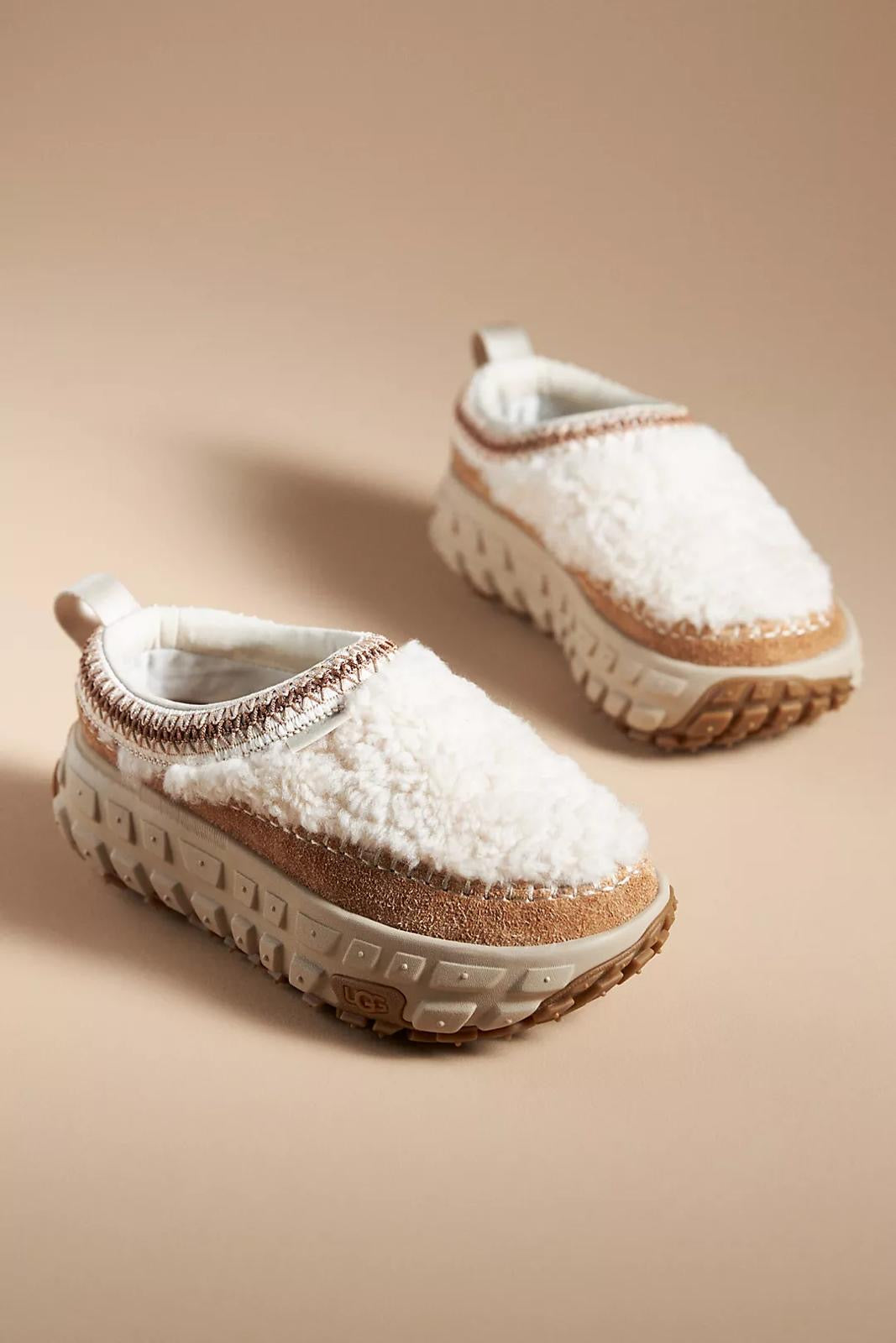 UGG