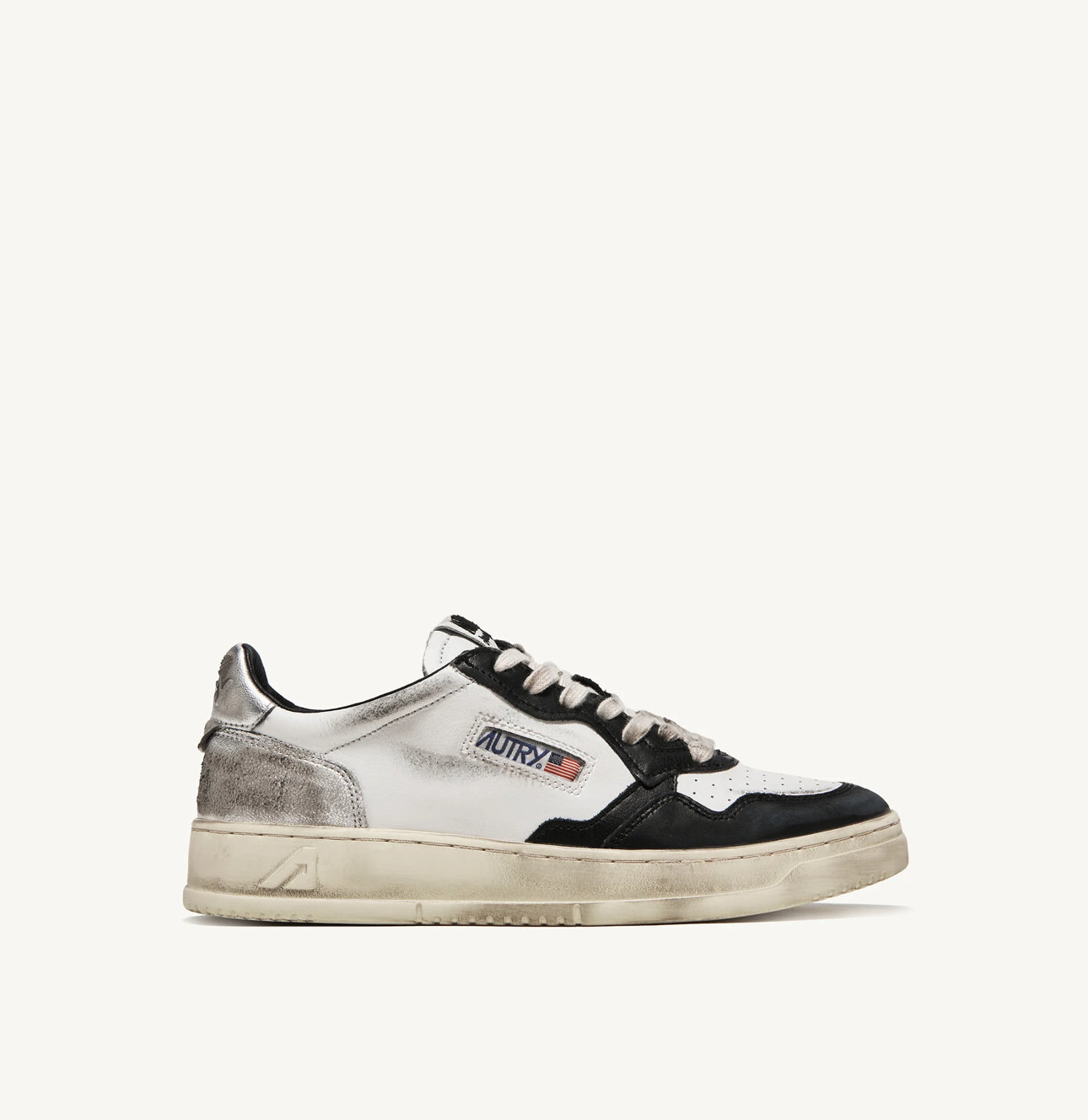 AUTRY SNEAKERS MEDALIST LOW SUPER VINTAGE SNEAKERS IN WHITE BLACK AND SILVER LEATHER