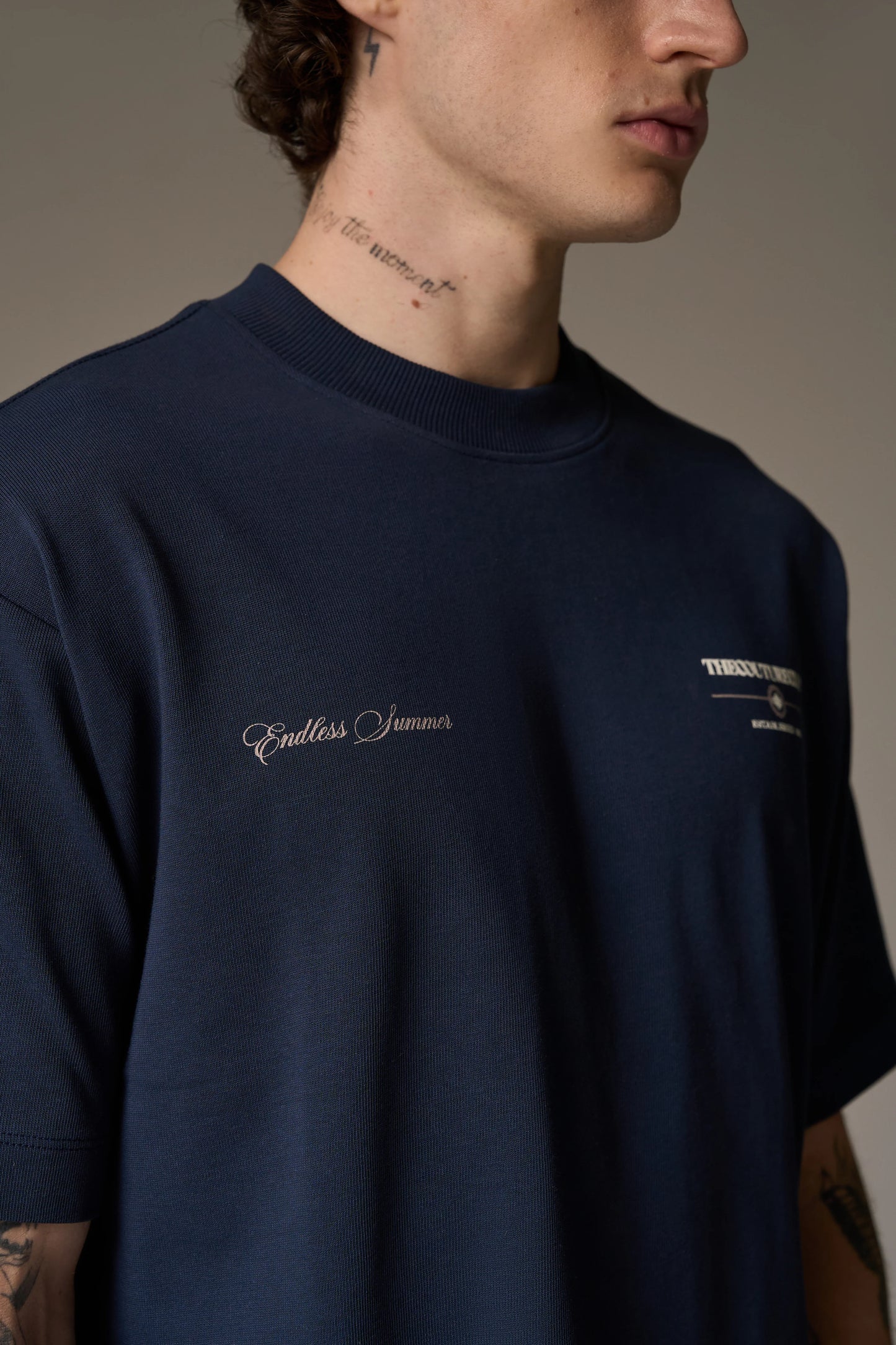 ENDLESS SUMMER GRAPHIC T-SHIRT NAVY