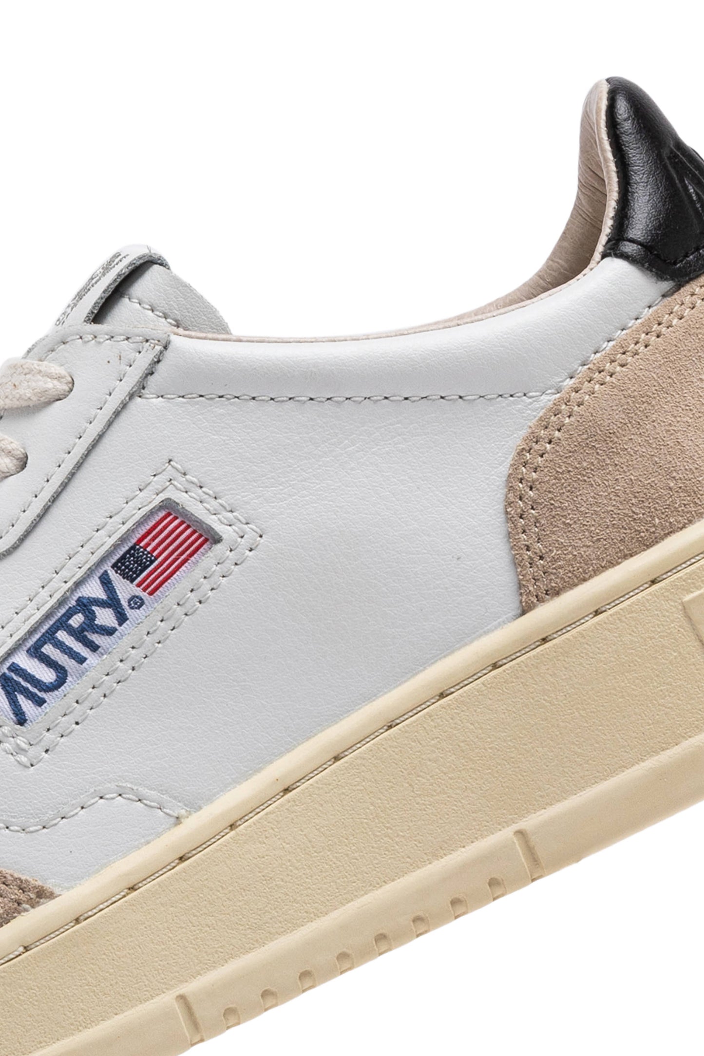 AUTRY MEDALIST LOW WHITE