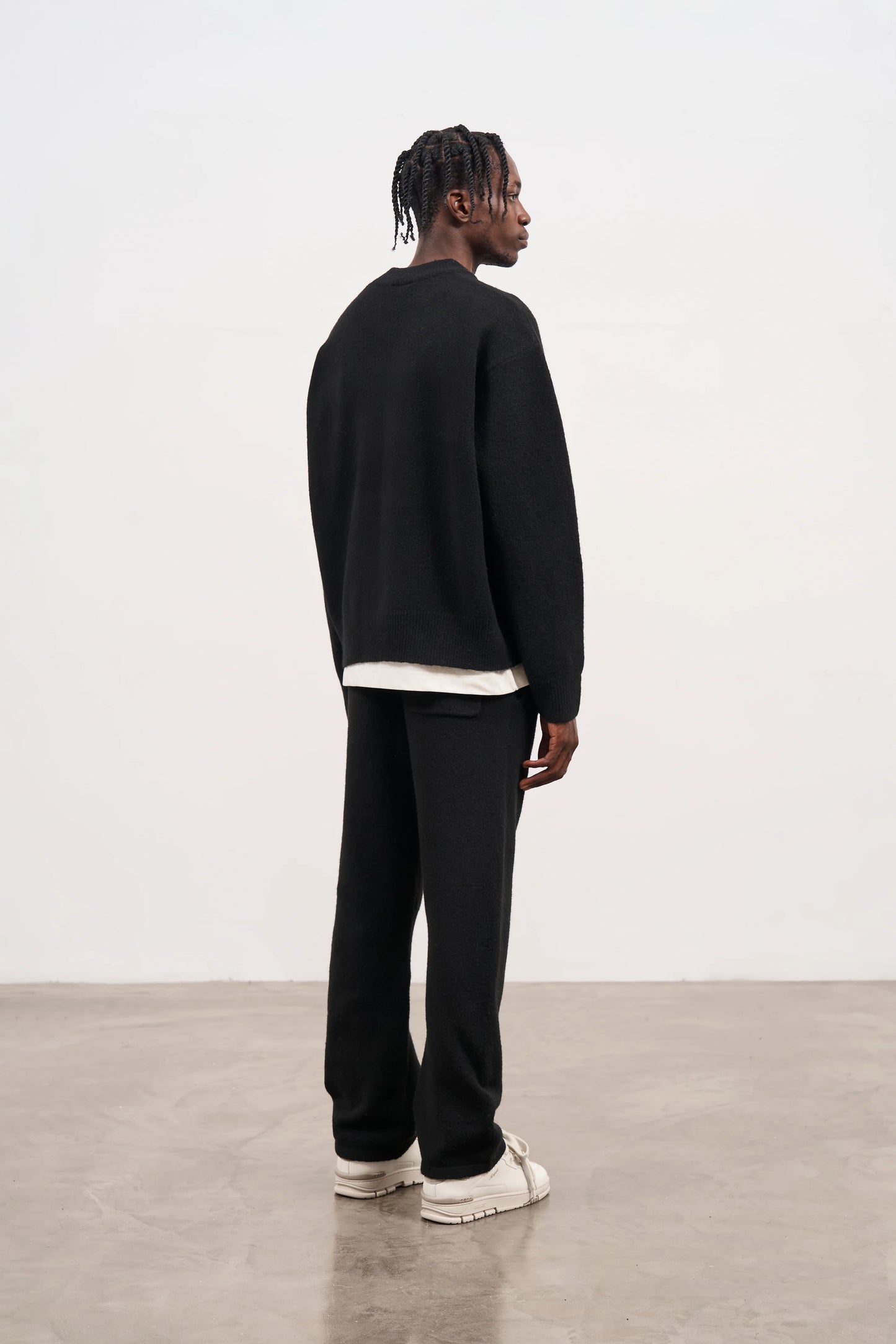 FLUFFY EMBLEM KNITTED JOGGERS