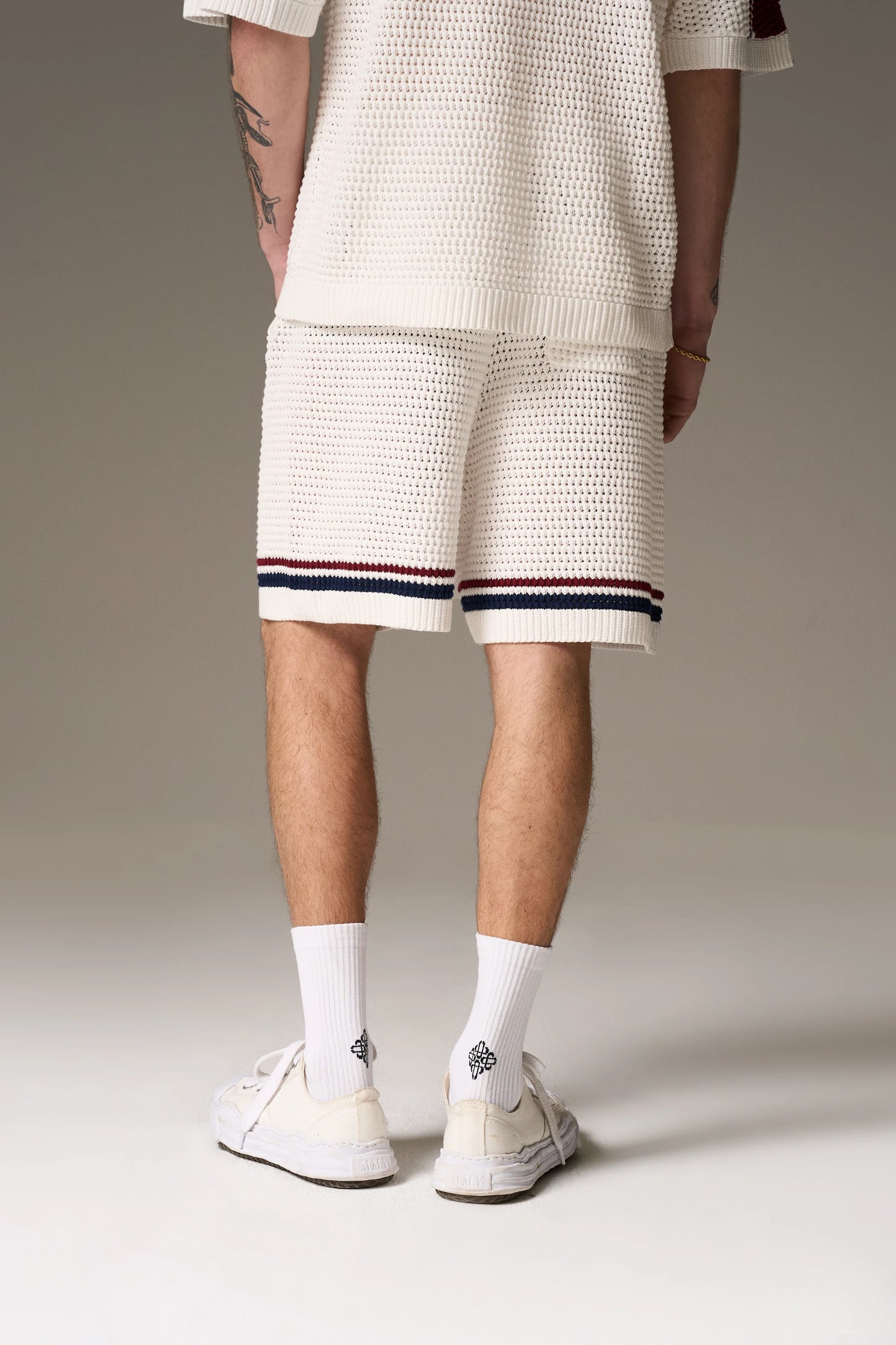 STRIPE CROCHET KNIT SHORTS BURGUNDY