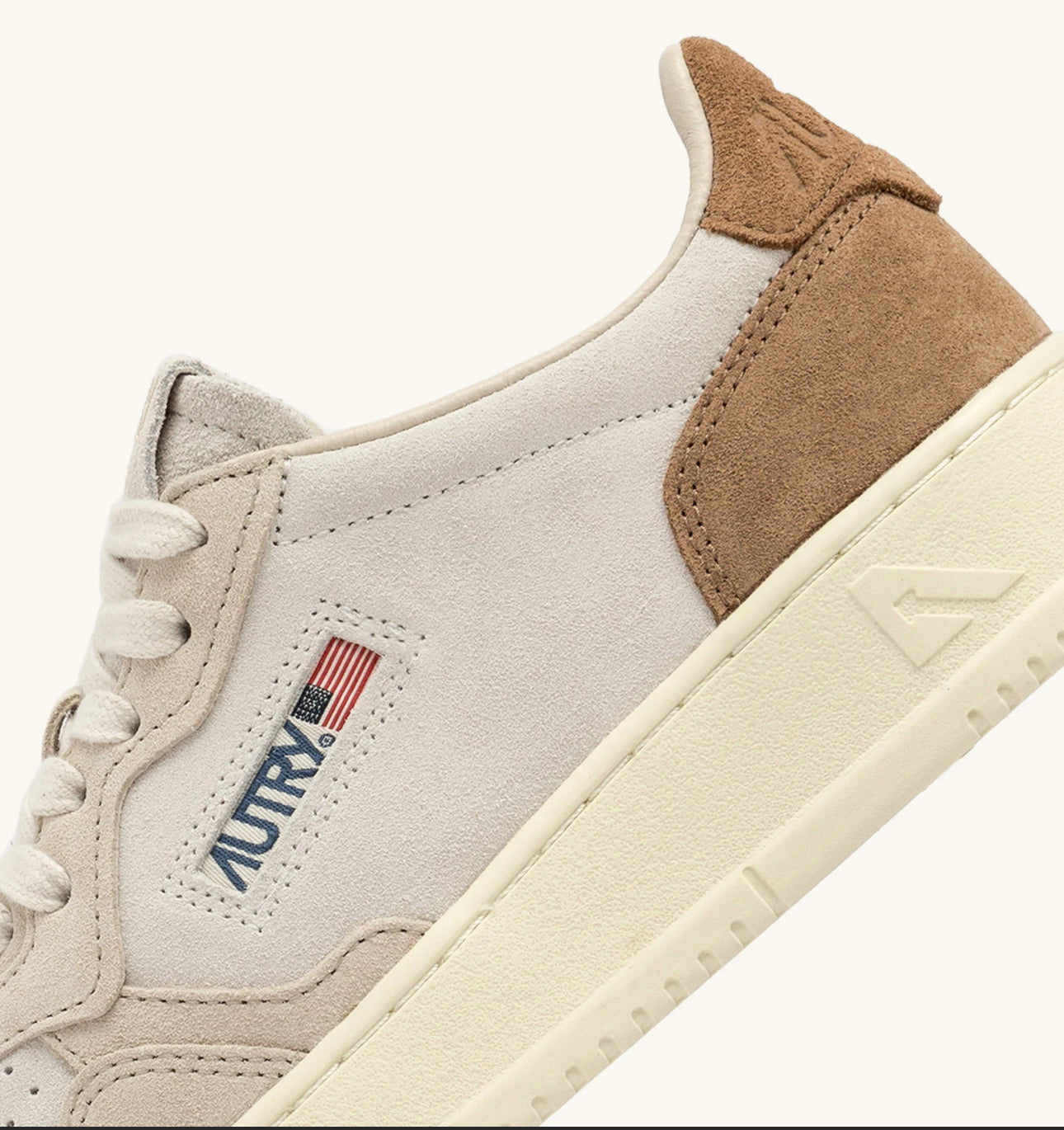 AUTRY SNEAKERS MEDALIST LOW TRICOLOR SNEAKERS IN SAND AND CIGAR SUEDE
