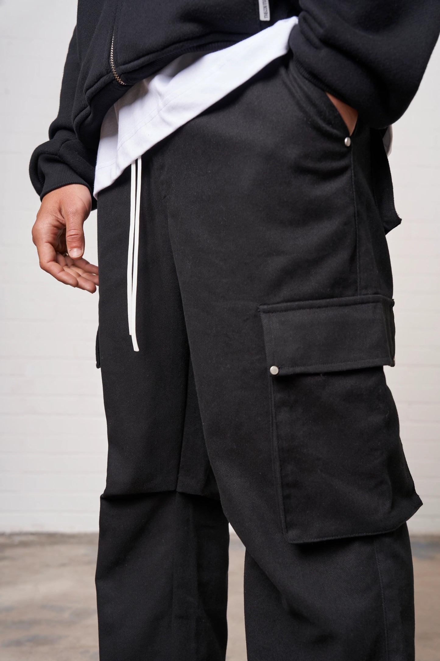 Cargo black