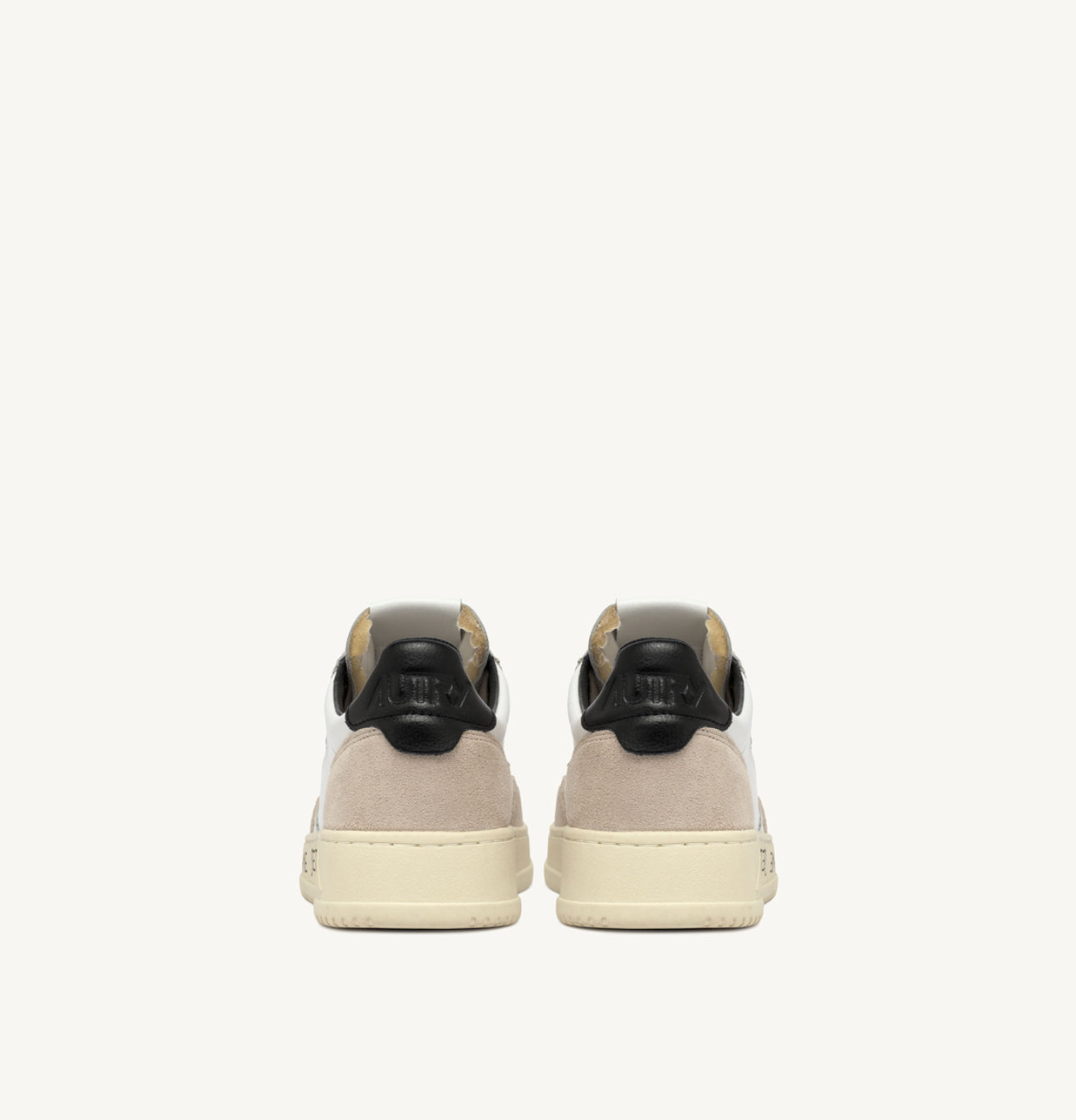 AUTRY SNEAKERS MEDALIST LOW SNEAKERS IN WHITE AND BLACK LEATHER AND SUEDE WITH LETTERING