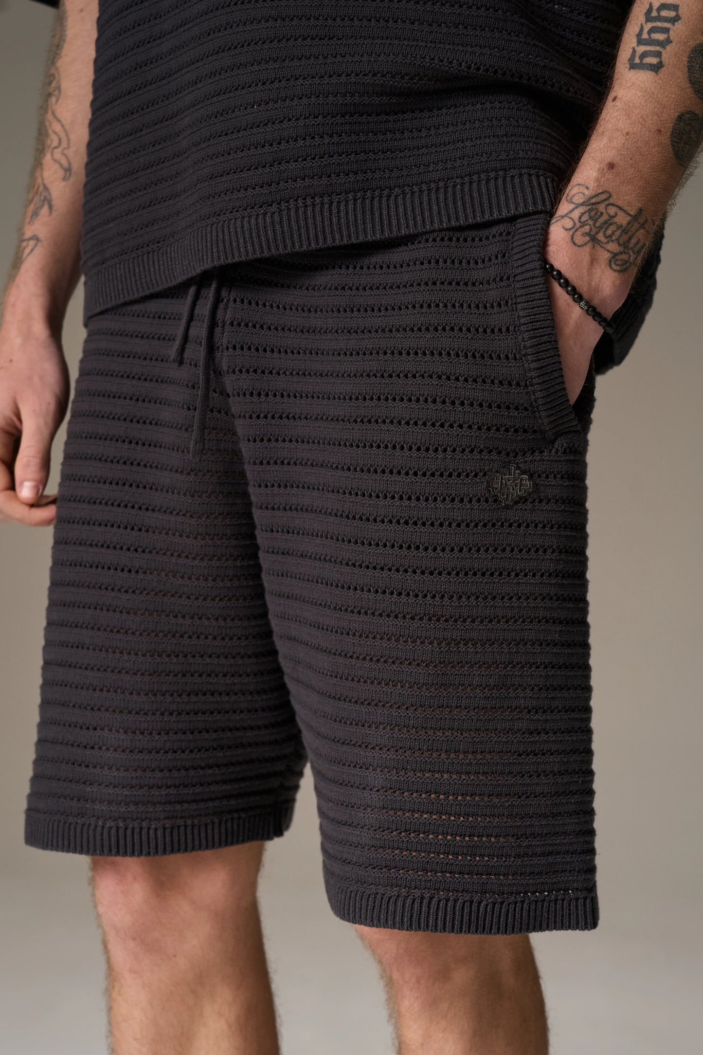 KNITTED SHORTS CHARCOAL