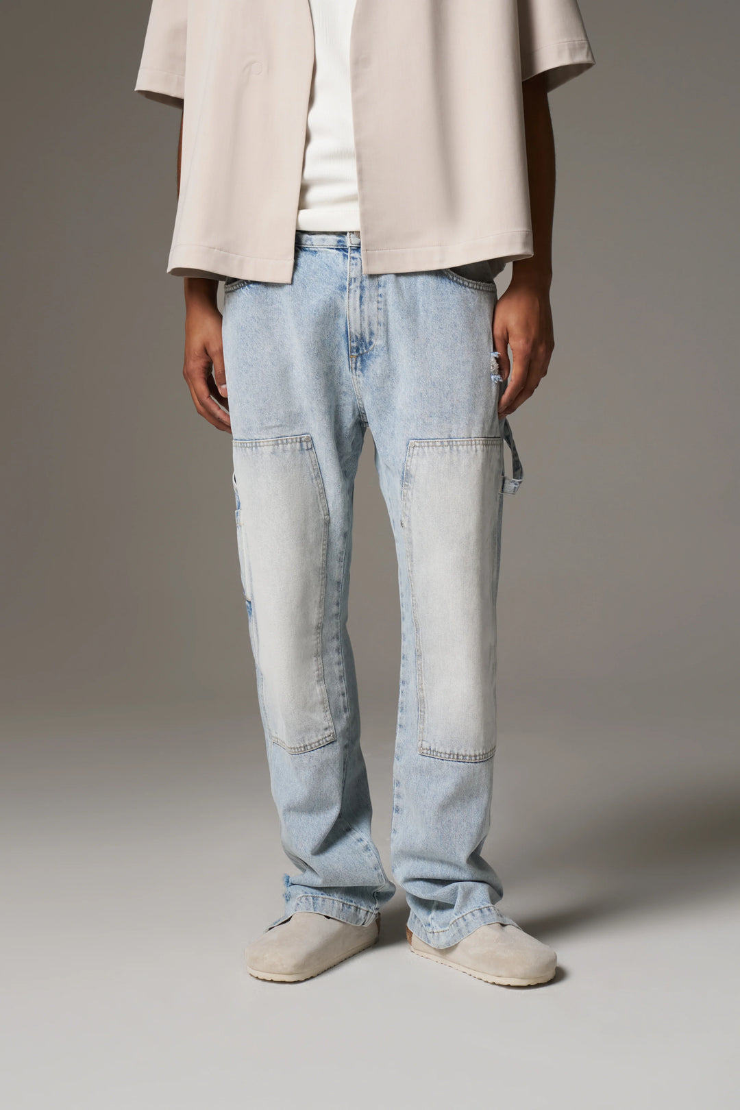 DENIM RIVET DETAIL CARPENTER JEANS