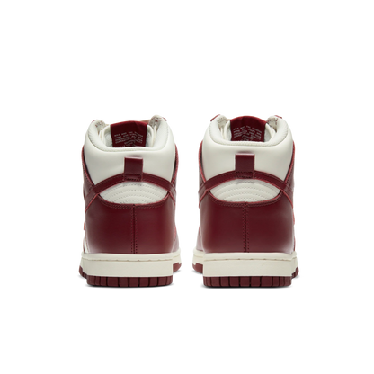 Dunk High Team Red