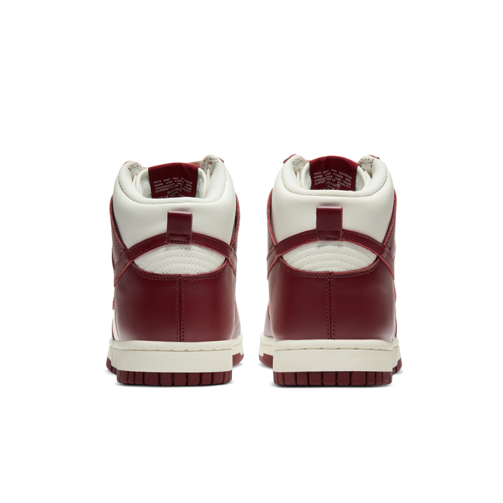 Dunk High Team Red