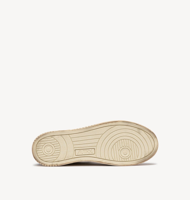 AUTRY SNEAKERS MEDALIST LOW SUPER VINTAGE SNEAKERS IN WHITE, BLACK AND MALT LEATHER AVLM - SV60