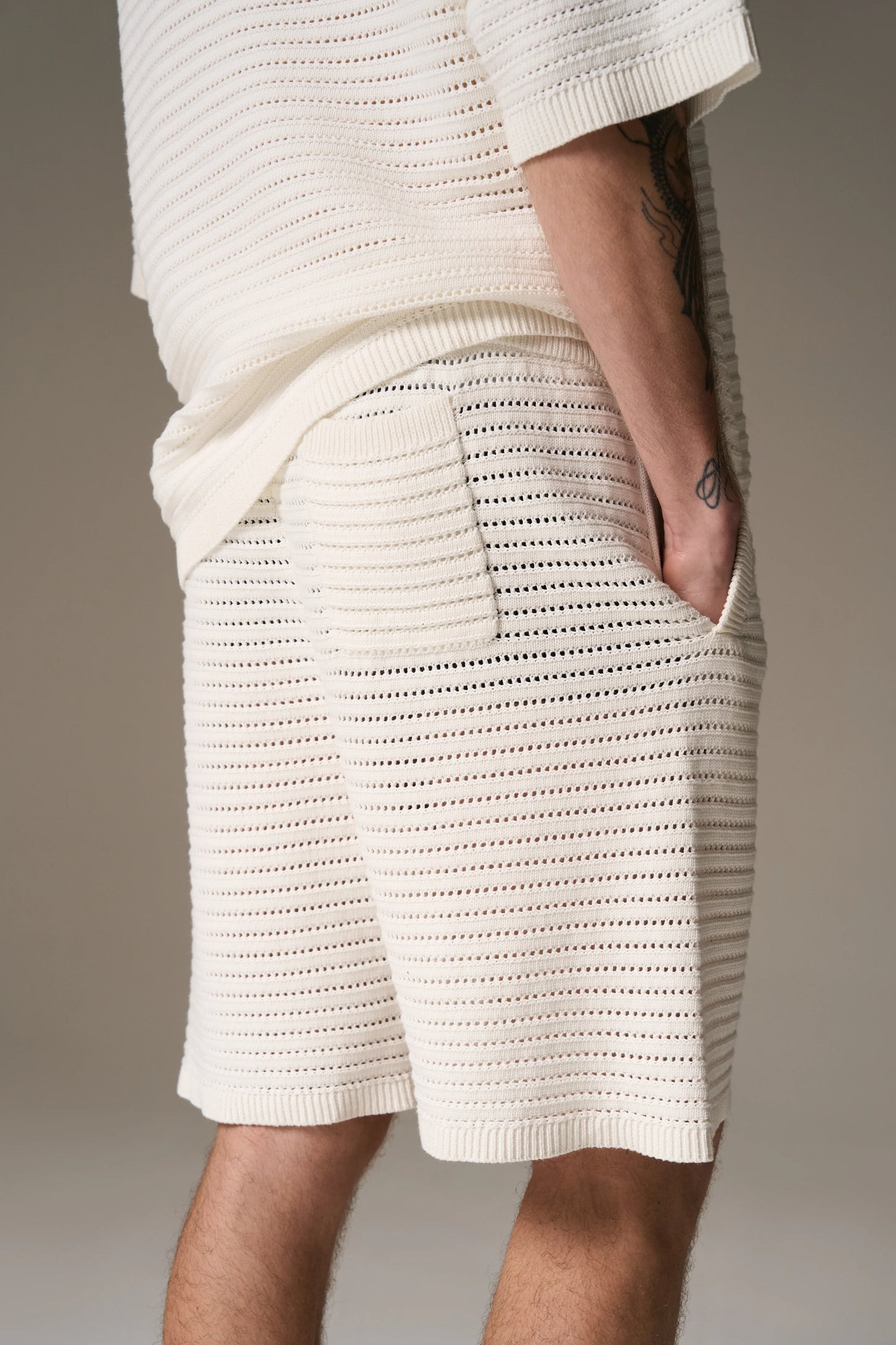 KNITTED SHORTS WHITE