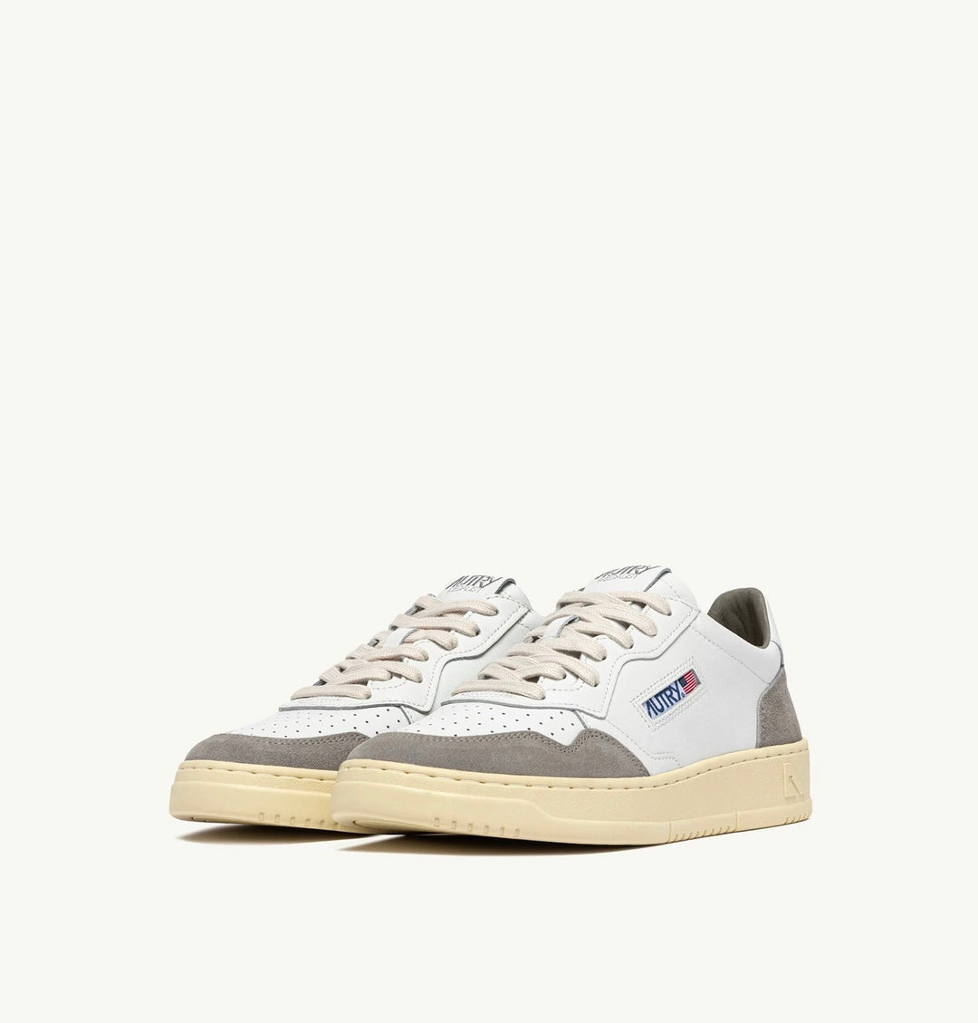AUTRY SNEAKERS MEDALIST LOW SNEAKERS IN WHITE LEATHER AND VAPOR SUEDE AULM - FT01