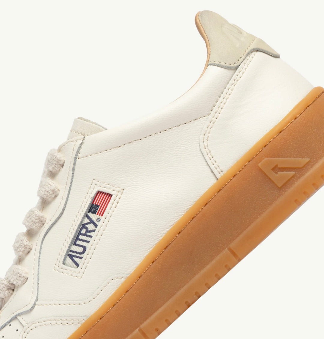 AUTRY SNEAKERS MEDALIST LOW SNEAKERS IN MARSHMALLOW LEATHER AULM - BD01