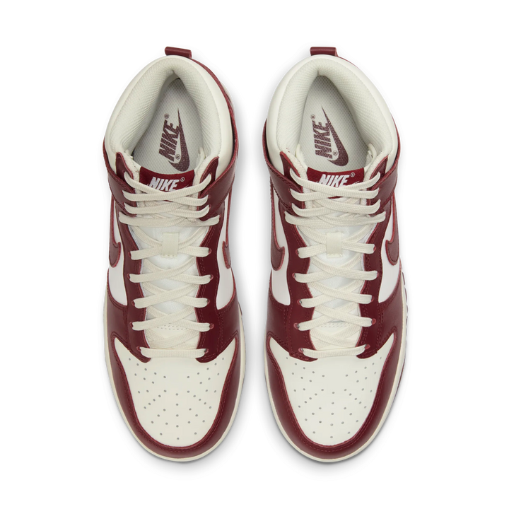 Dunk High Team Red