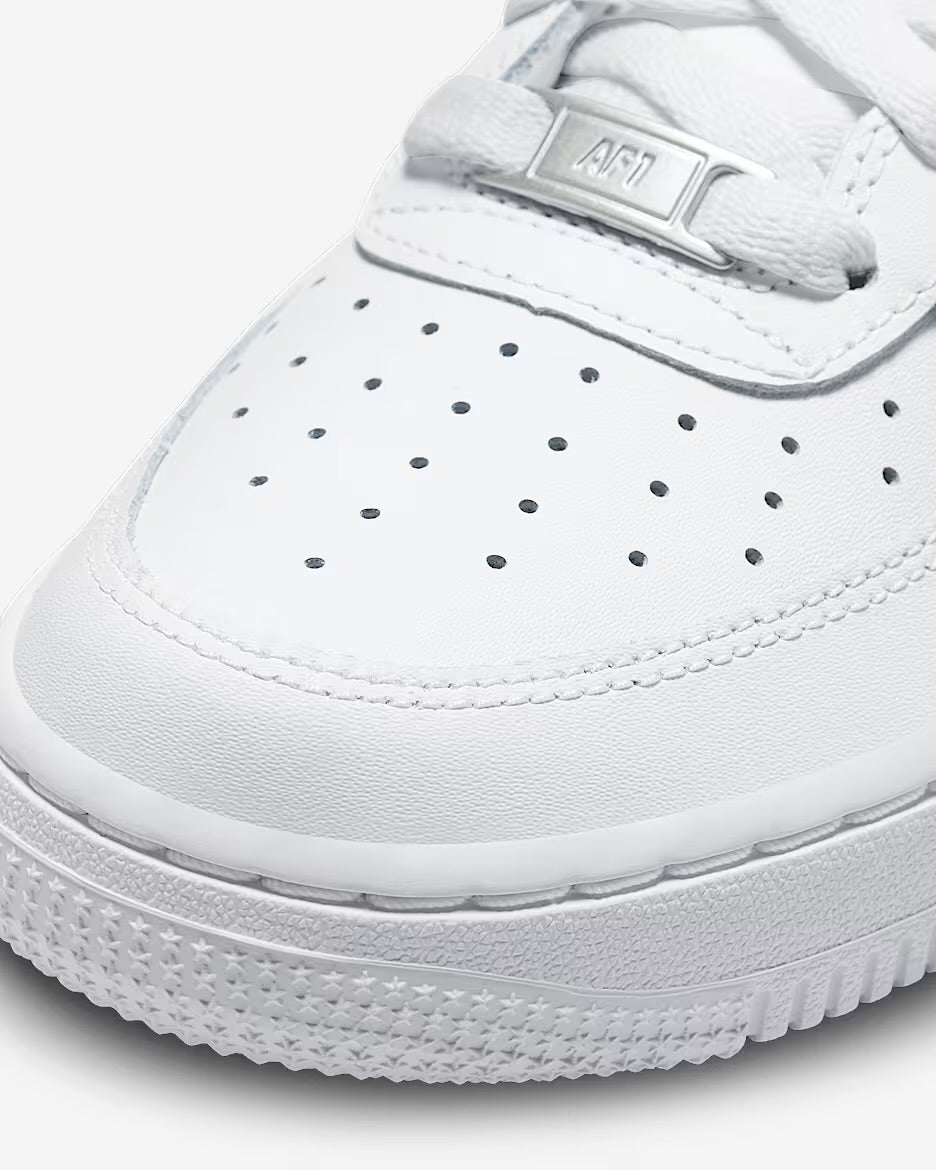 Nike Air Force 1 LE
Big Kids' Shoes