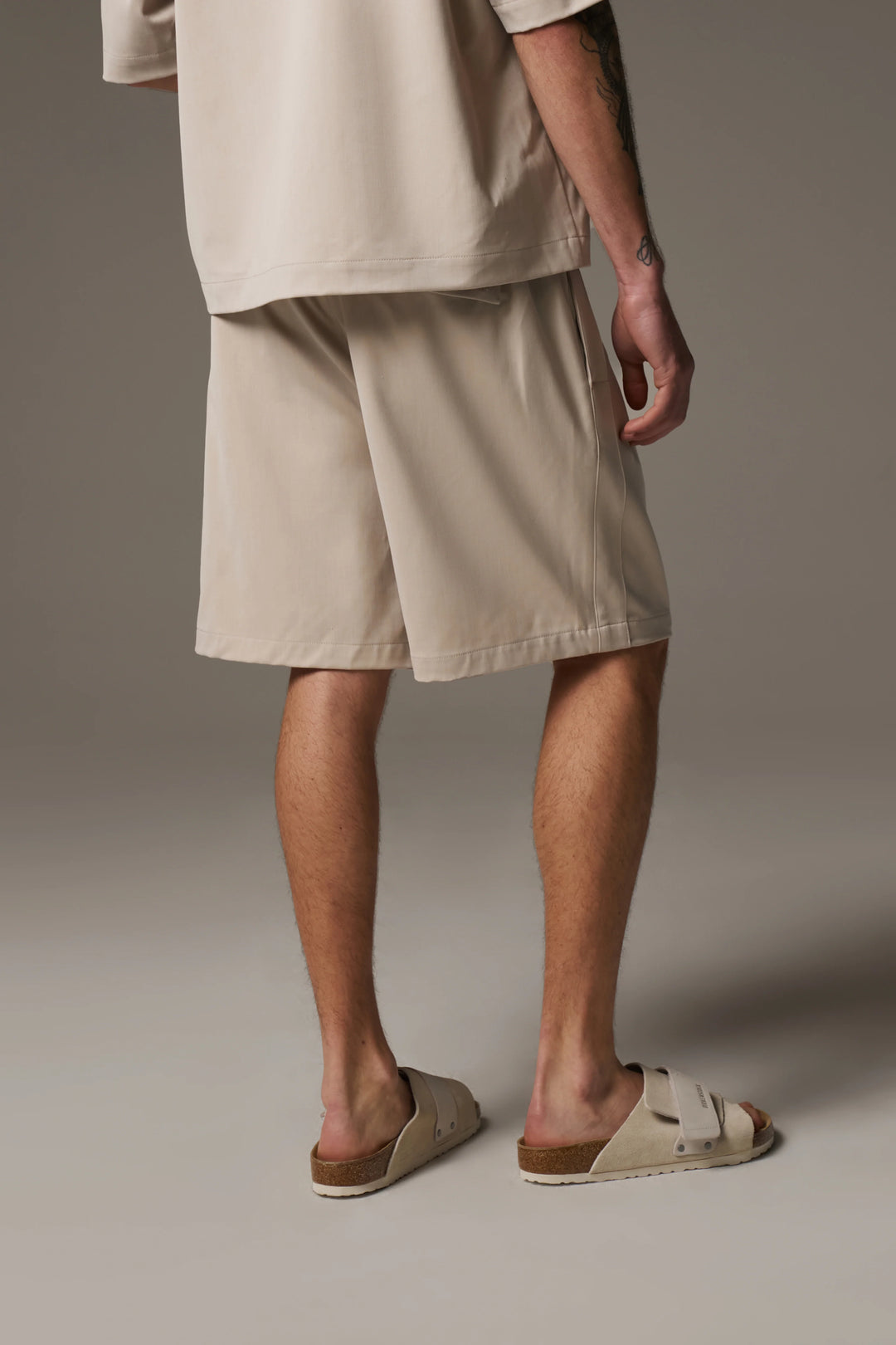 SMART WOVEN SHORTS STONE