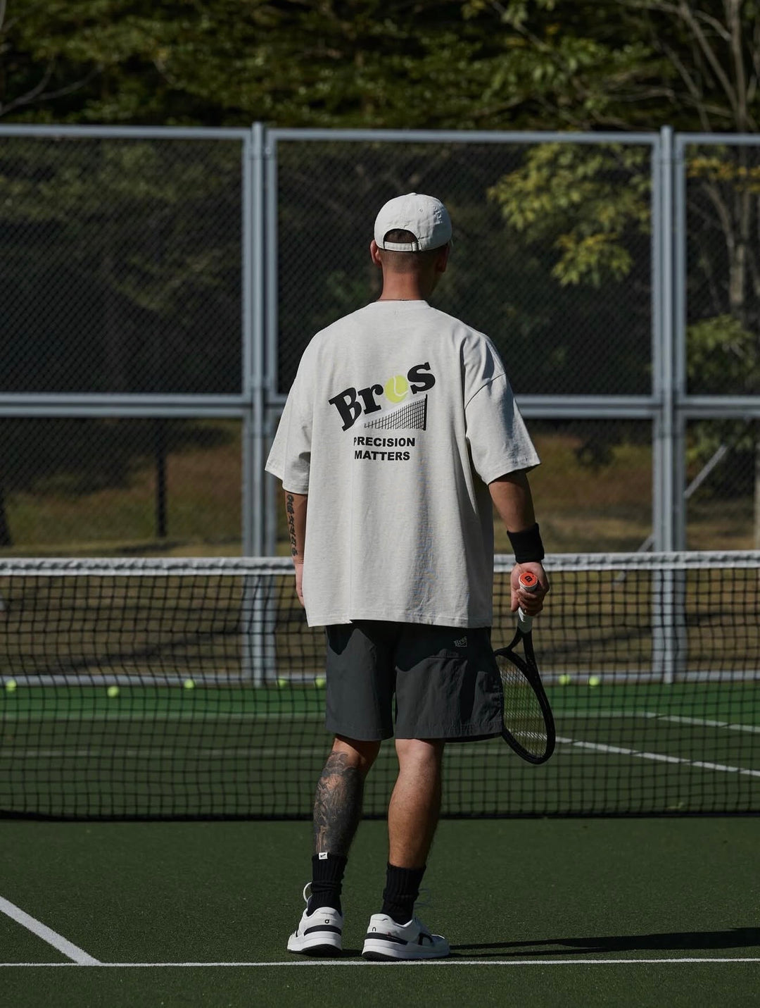 BROSHOOD TENNIS SS26 TEE GREY