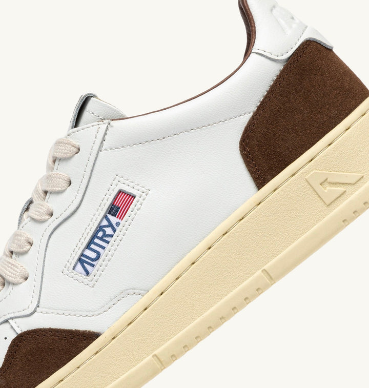 AUTRY SNEAKERS MEDALIST LOW SNEAKERS IN WHITE LEATHER AND TUNDRA SUEDE AULM - FT05