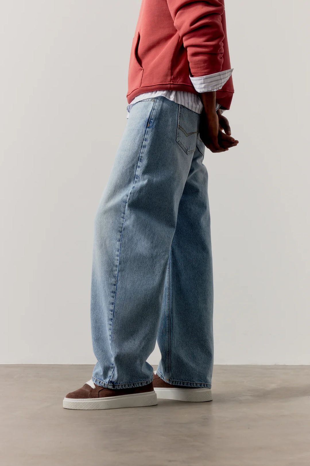SKATER JEANS MID STONE WASH
