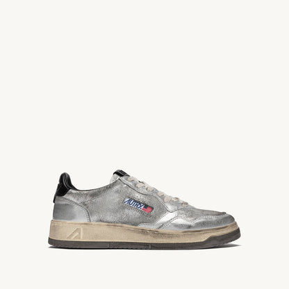 AUTRY SNEAKERS MAN MEDALIST LOW SUPER VINTAGE SNEAKERS IN SILVER AND BLACK SUEDE