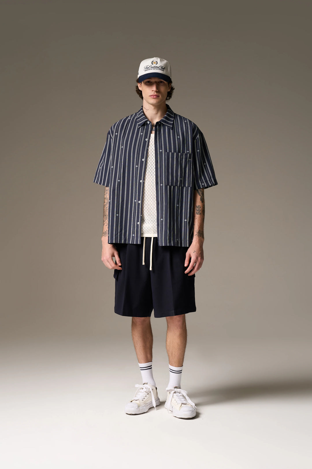 EMBLEM STRIPE SHIRT NAVY