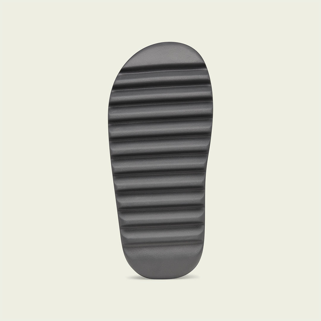 Yeezy Slide “Granite”