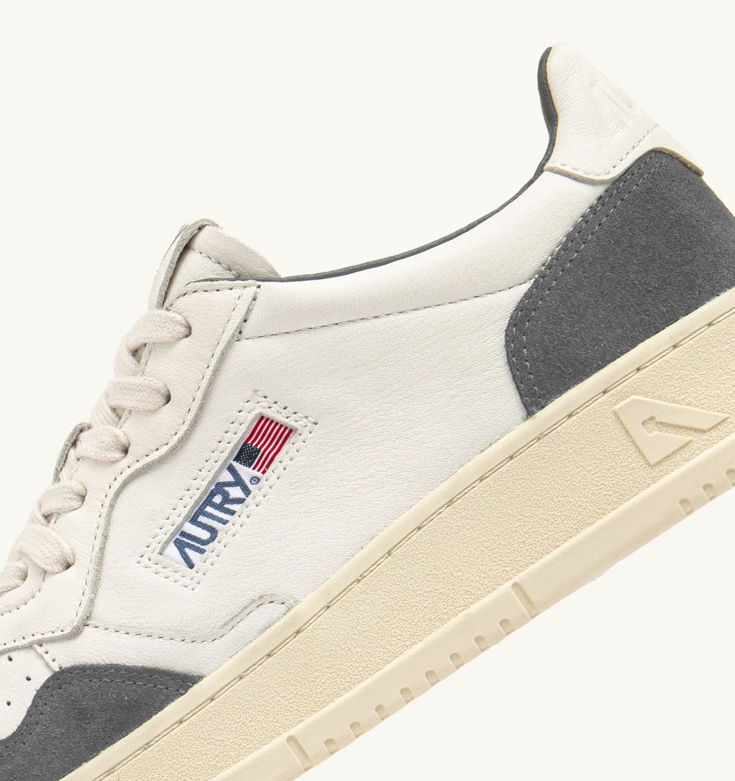 AUTRY MEDALIST LOW GREY
