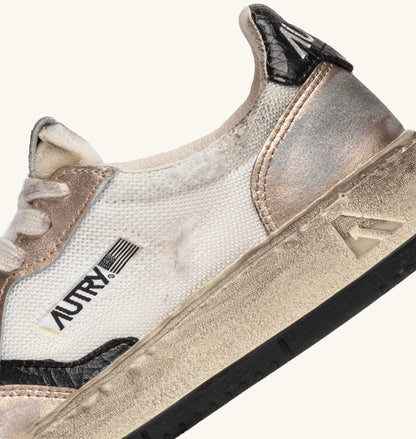 AUTRY SNEAKERS WOMAN MEDALIST LOW SUPER VINTAGE SNEAKERS IN WHITE MESH, GOLD SUEDE AND BLACK LEATHER