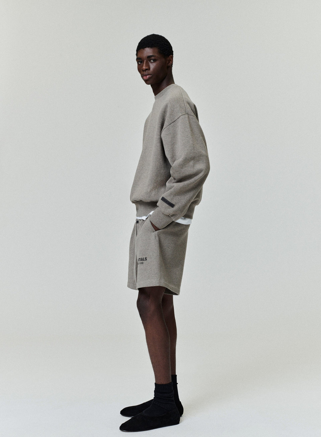ESSENTIALS SS26 CLASSIC SWEAT-SHORT HOMESTEAD HEATHER