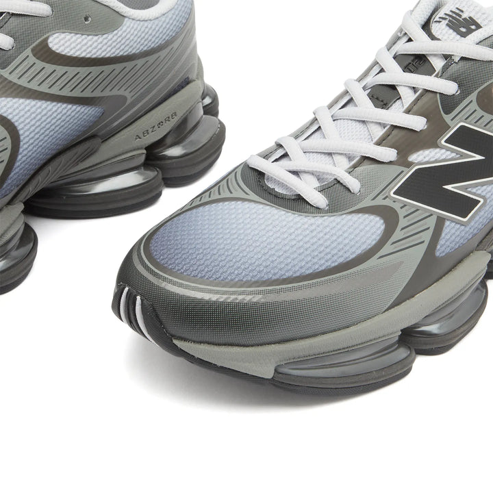 NEW BALANCE 2000 SNEAKER
PEARL GREY