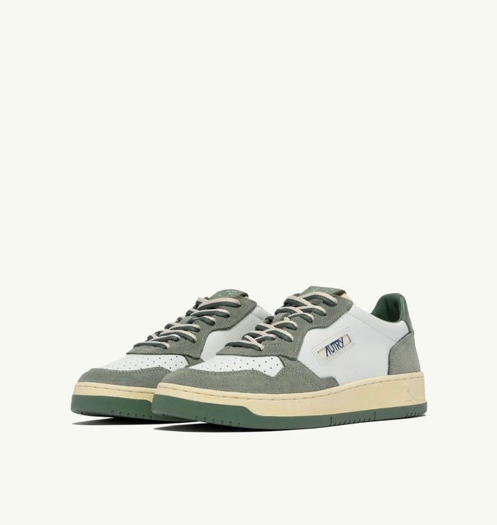 AUTRY SNEAKERS MEDALIST LOW SNEAKERS IN MILITARY AND SEA SPAY SUEDE AND LEATHER AULM - BW02