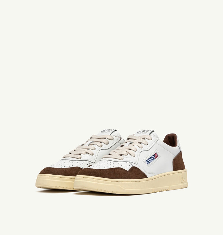 AUTRY SNEAKERS MEDALIST LOW SNEAKERS IN WHITE LEATHER AND TUNDRA SUEDE AULM - FT05