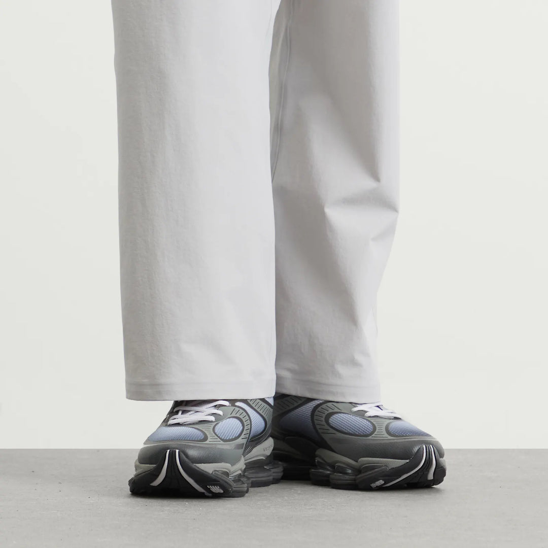 NEW BALANCE 2000 SNEAKER
PEARL GREY