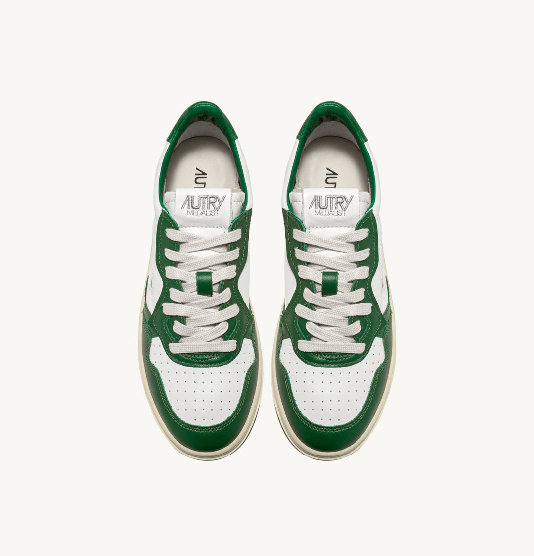 AUTRY SNEAKERS MEDALIST LOW BICOLOR SNEAKERS IN WHITE AND GREEN LEATHER
