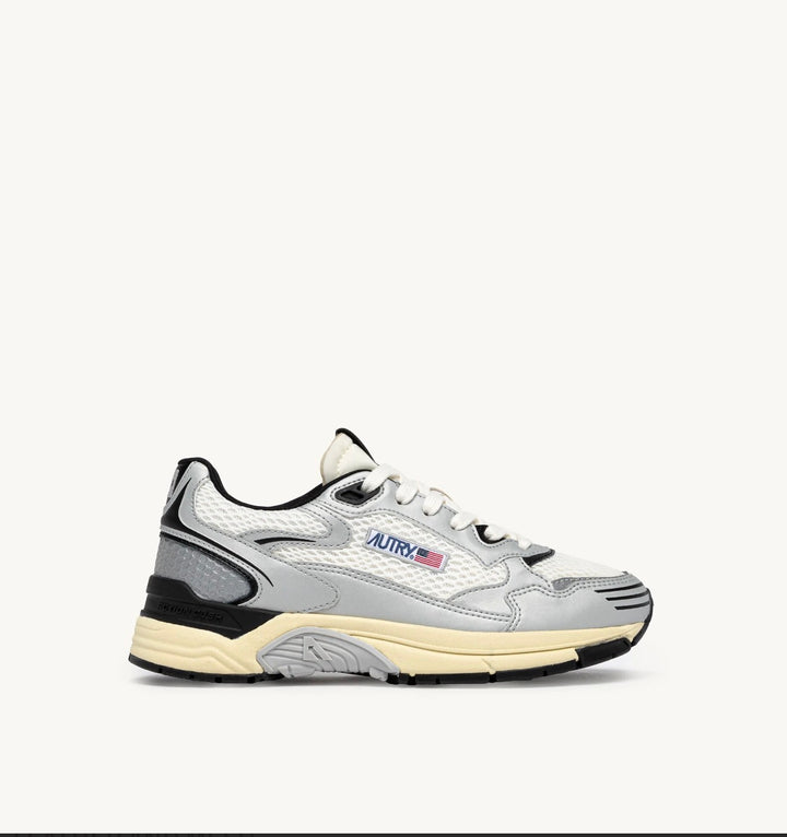 AUTRY SNEAKERS HYPERWAY SNEAKERS IN WHITE SILVER AND BLACK SYNTHETIC LEATHER AND MESH HYLM - MV03