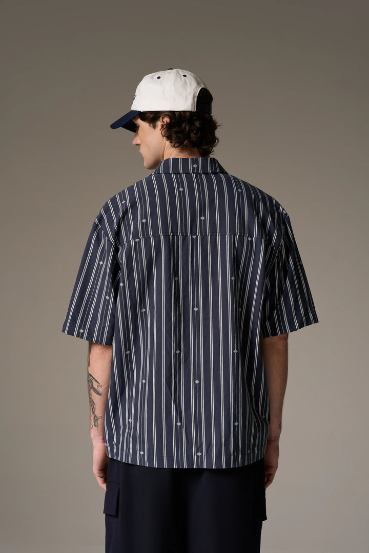 EMBLEM STRIPE SHIRT NAVY