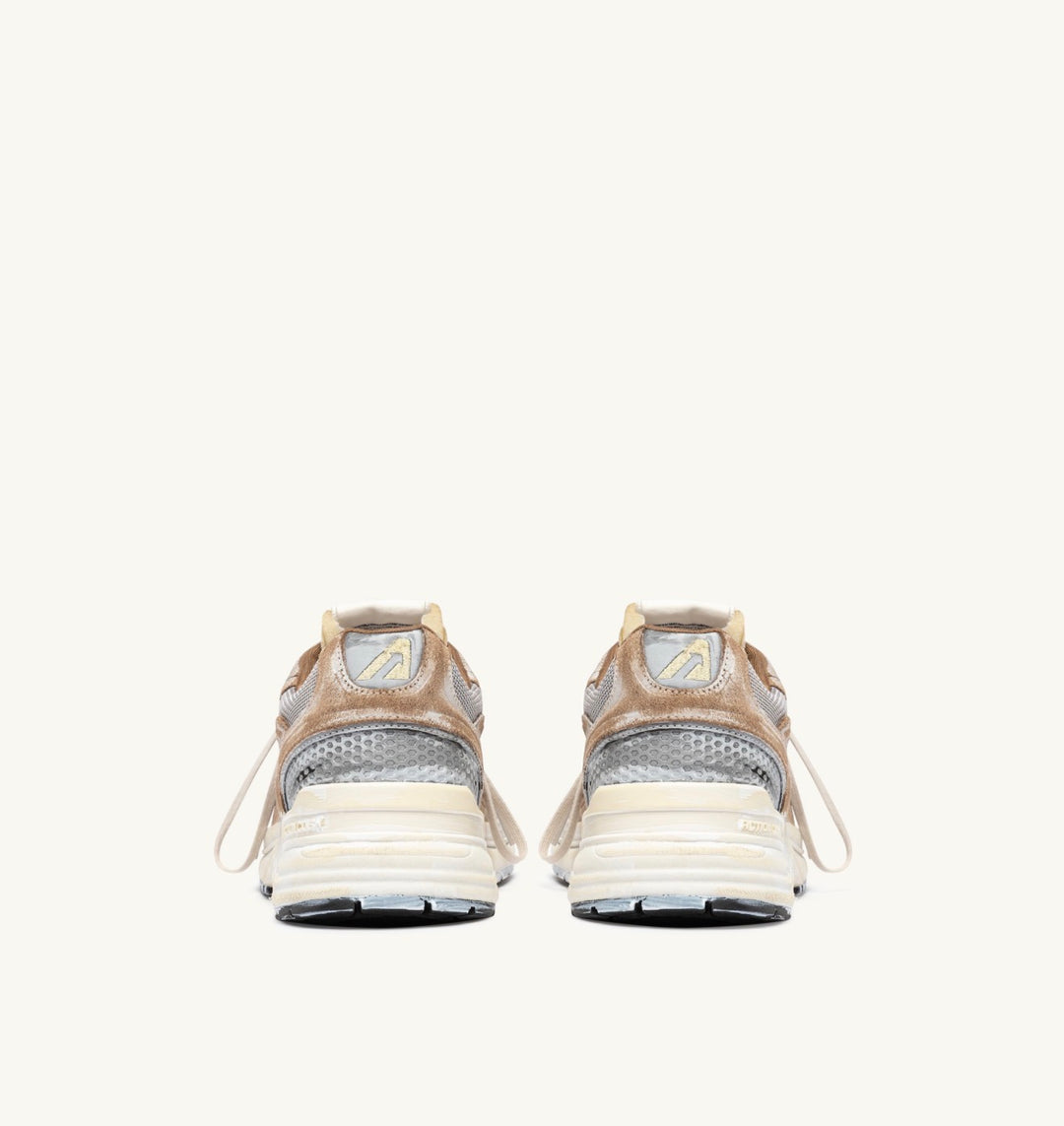 AUTRY SNEAKERS HYPERWAY SUPER VINTAGE SNEAKERS IN MILKSHAKE AND SILVER SUEDE HVLM - JB02