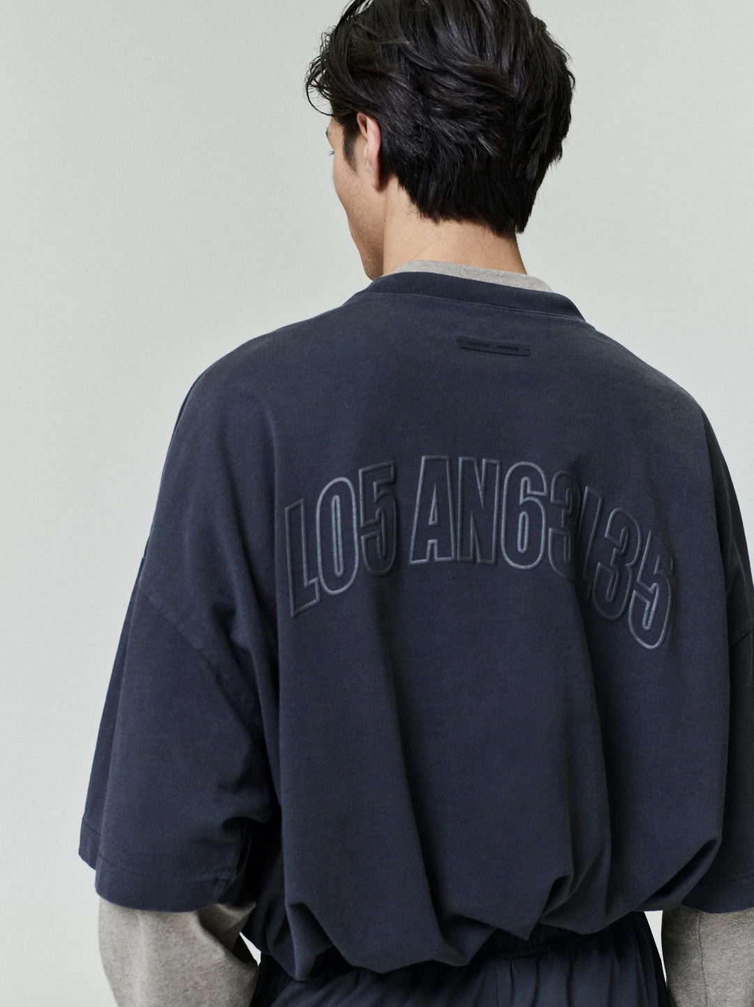 ESSENTIALS Los Angeles 90s Tee Vintage Black
