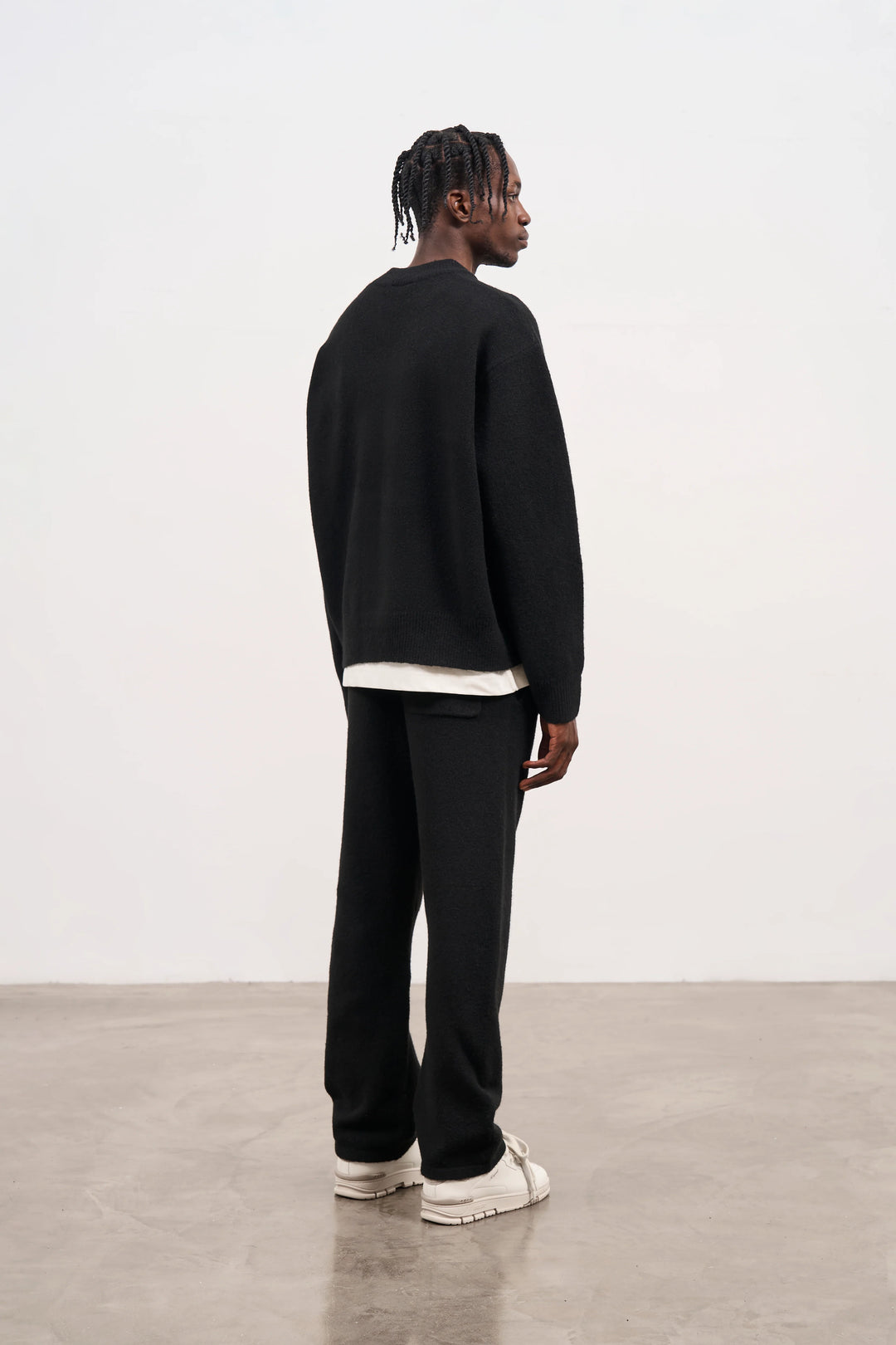 FLUFFY EMBLEM KNITTED JOGGERS