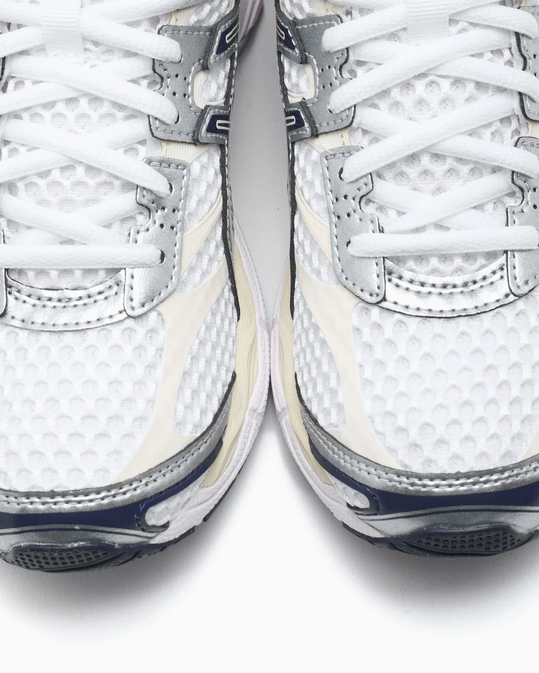 ASICS GEL CUMULUS 16 WHITE MIDNIGHT SNEAKERS
