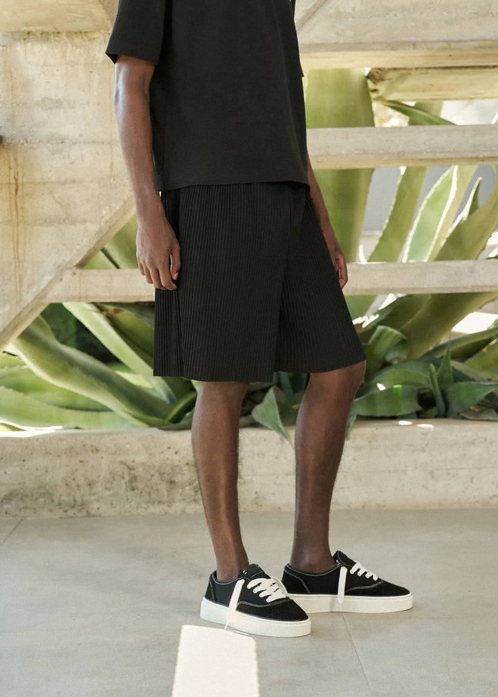 PLISSE SHORTS BLACK