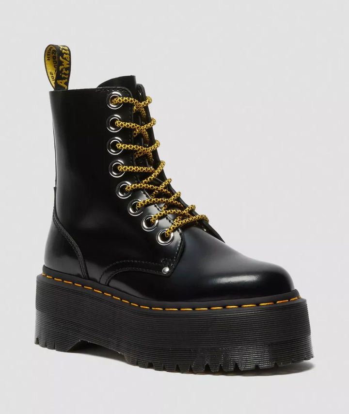 DR MARTENS