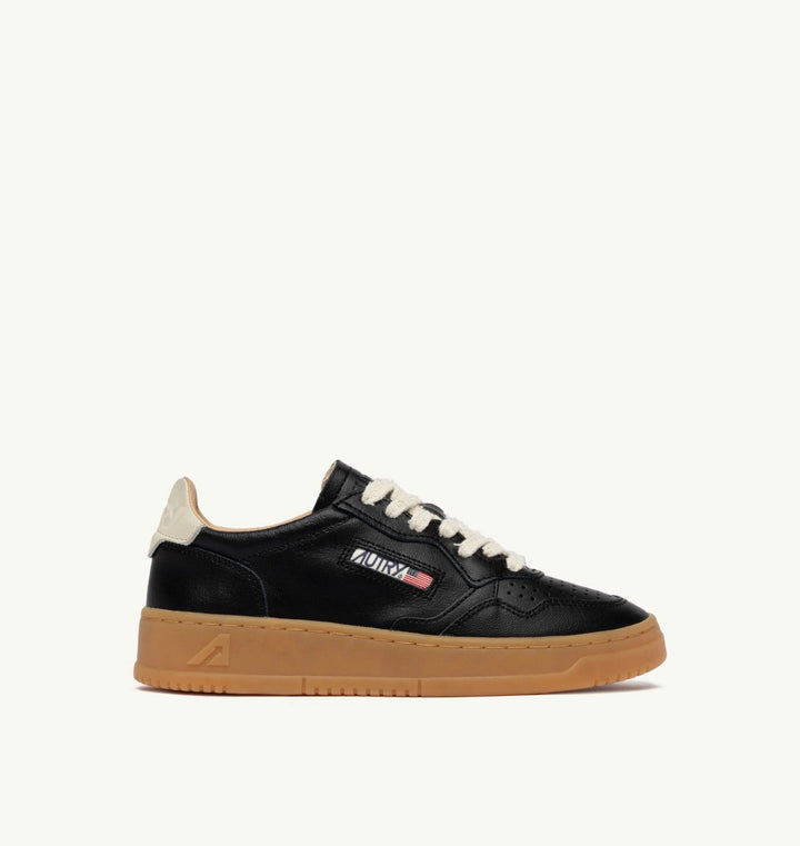 AUTRY SNEAKERS MEDALIST LOW SNEAKERS IN BLACK AND MARSHMALLOW LEATHER AULM - BD04