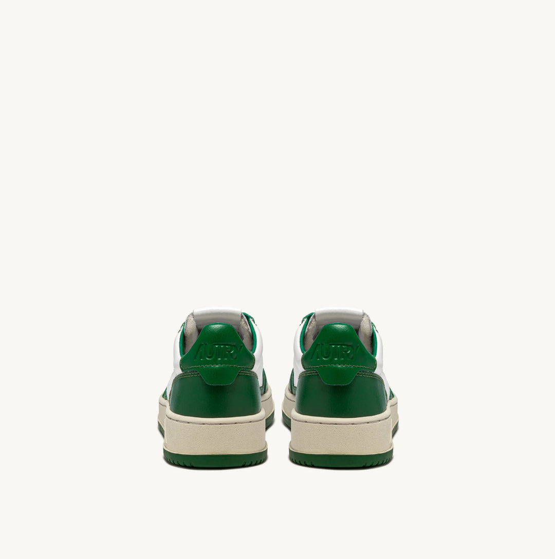 AUTRY SNEAKERS MEDALIST LOW BICOLOR SNEAKERS IN WHITE AND GREEN LEATHER