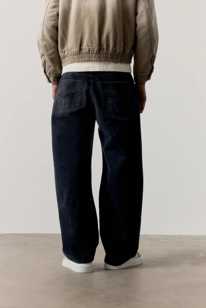 SKATER JEANS Washed Black