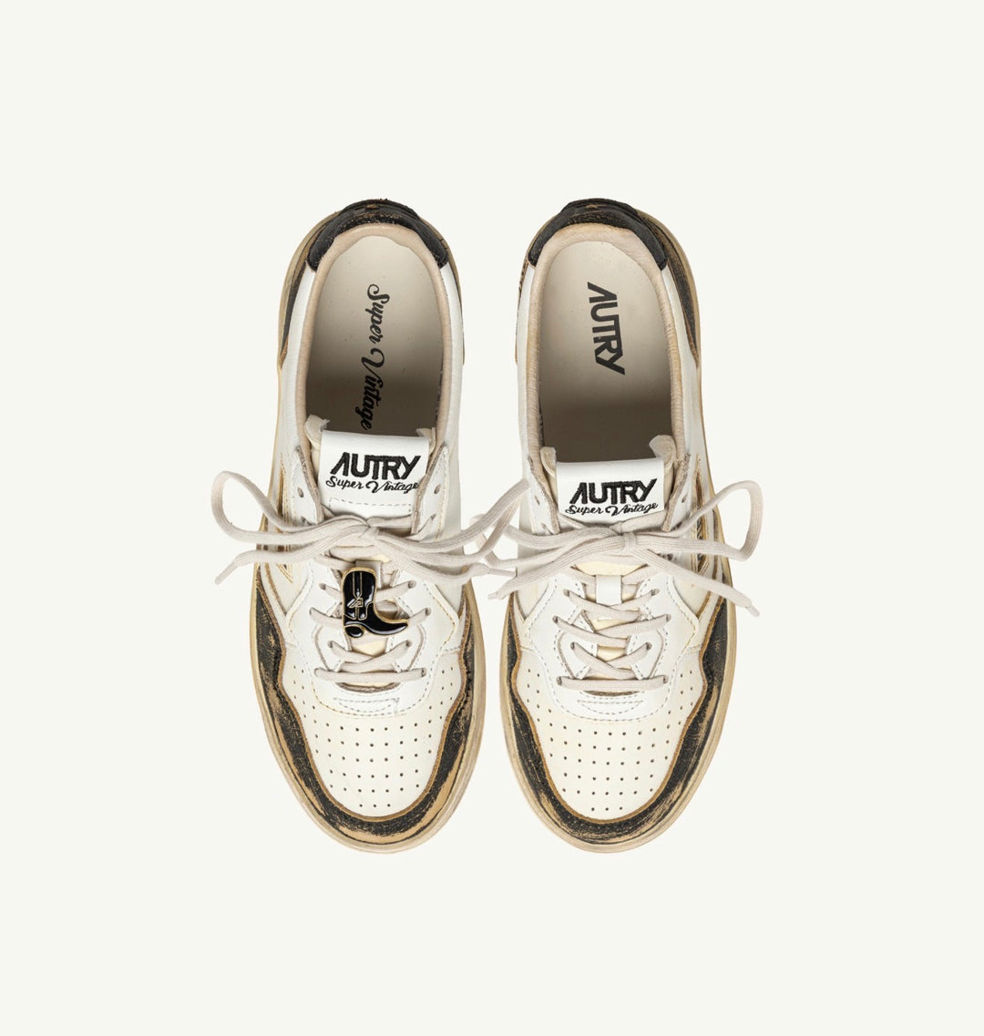 AUTRY SNEAKERS MEDALIST LOW SUPER VINTAGE SNEAKERS IN WHITE AND ANTIQUE BLACK LEATHER
AVLM - KG01