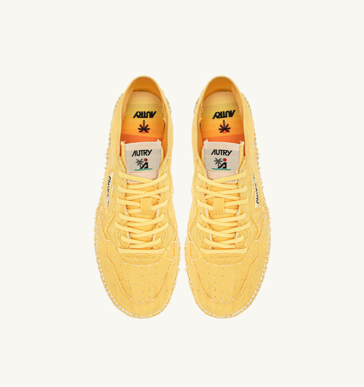 AUTRY SANDY ESPADRILLES IN PASTEL YELLOW CANVAS