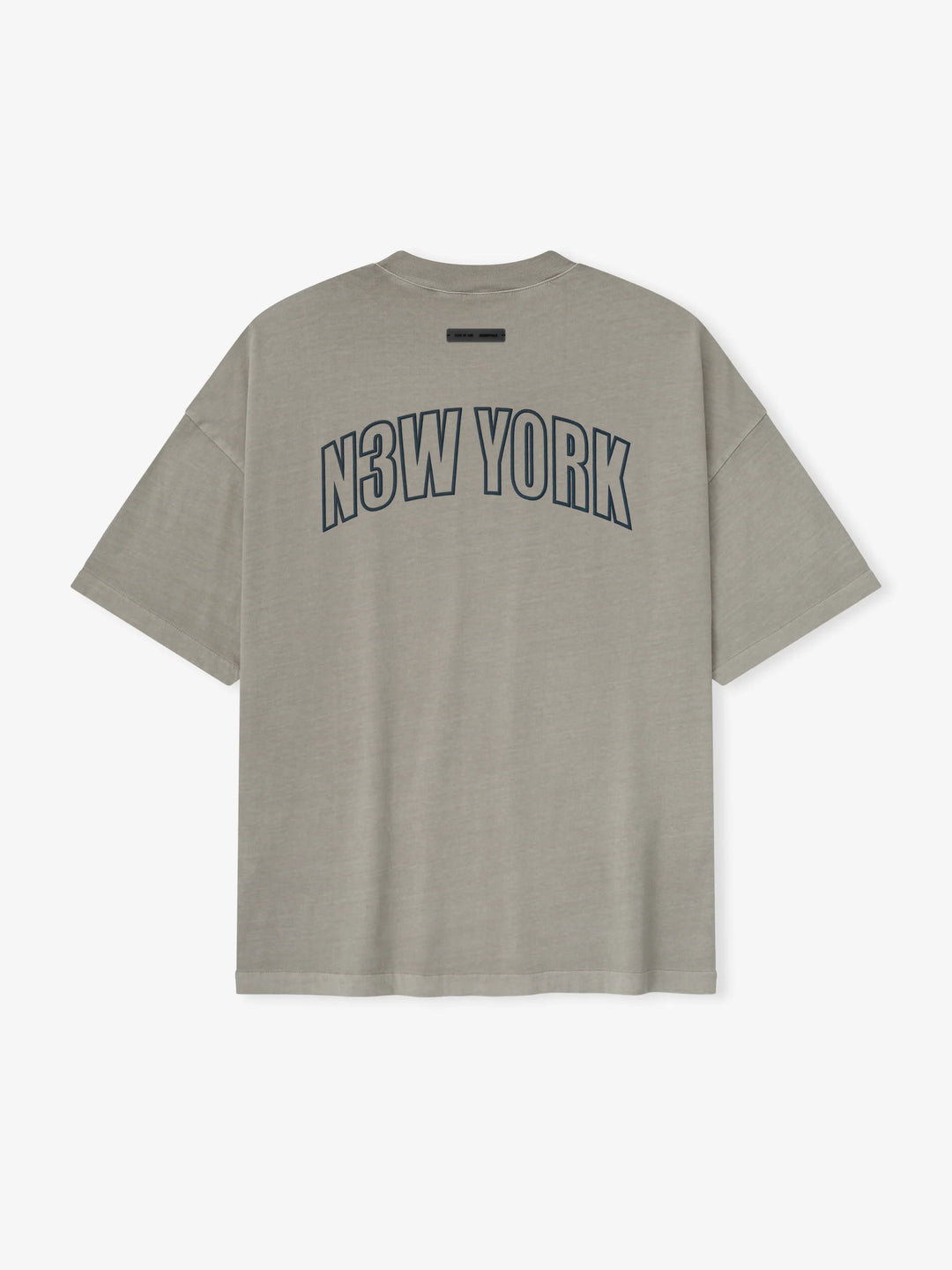 ESSENTIALS New York 90s Tee - Smoke Grey