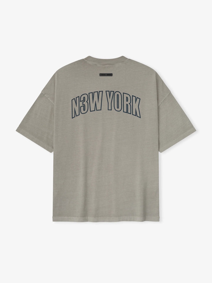 ESSENTIALS New York 90s Tee - Smoke Grey
