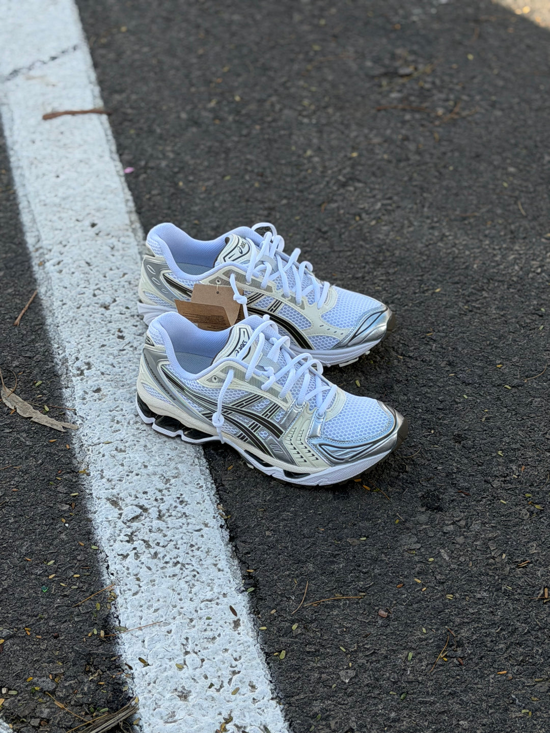 ASICS GEL KAYANO 14 WHITE \ IVORY סניקרס ג׳ל קיאנו 14